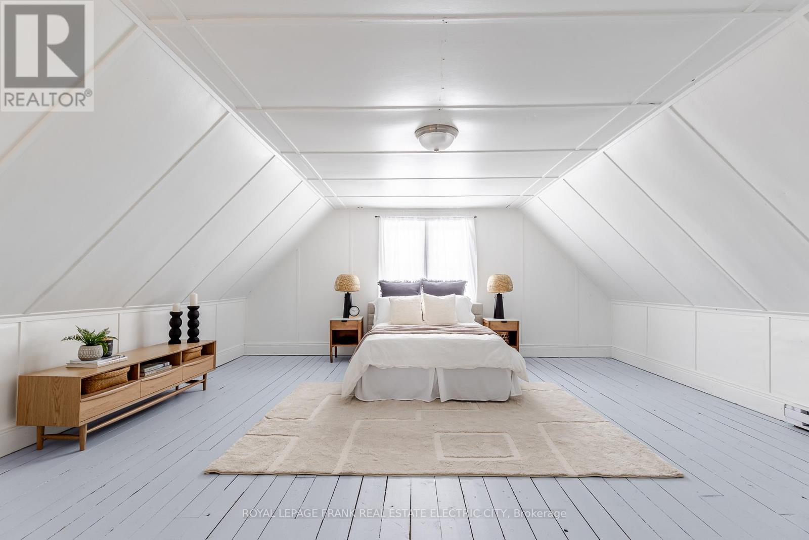 497 Gilmour Street, Peterborough (Town Ward 3), ON - Indoor Photo Showing Other Room