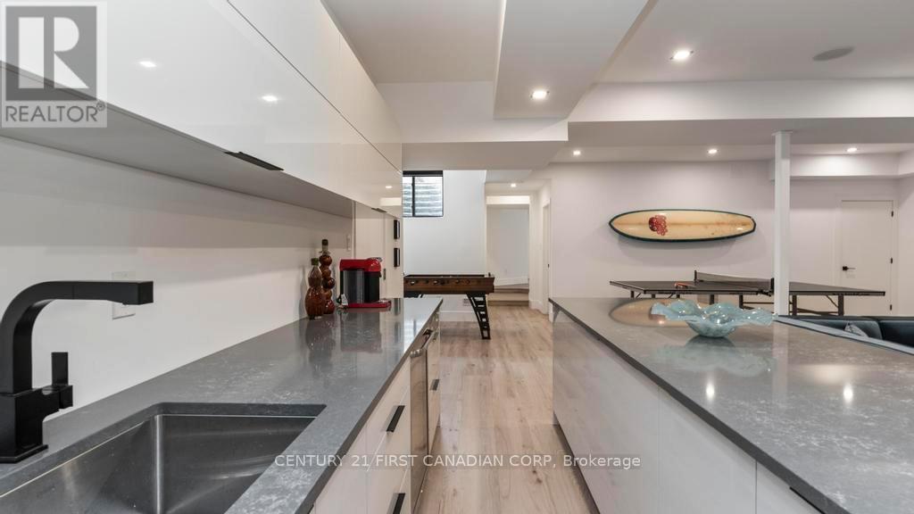 3819 Deer Trail, London South (South V), ON - Indoor