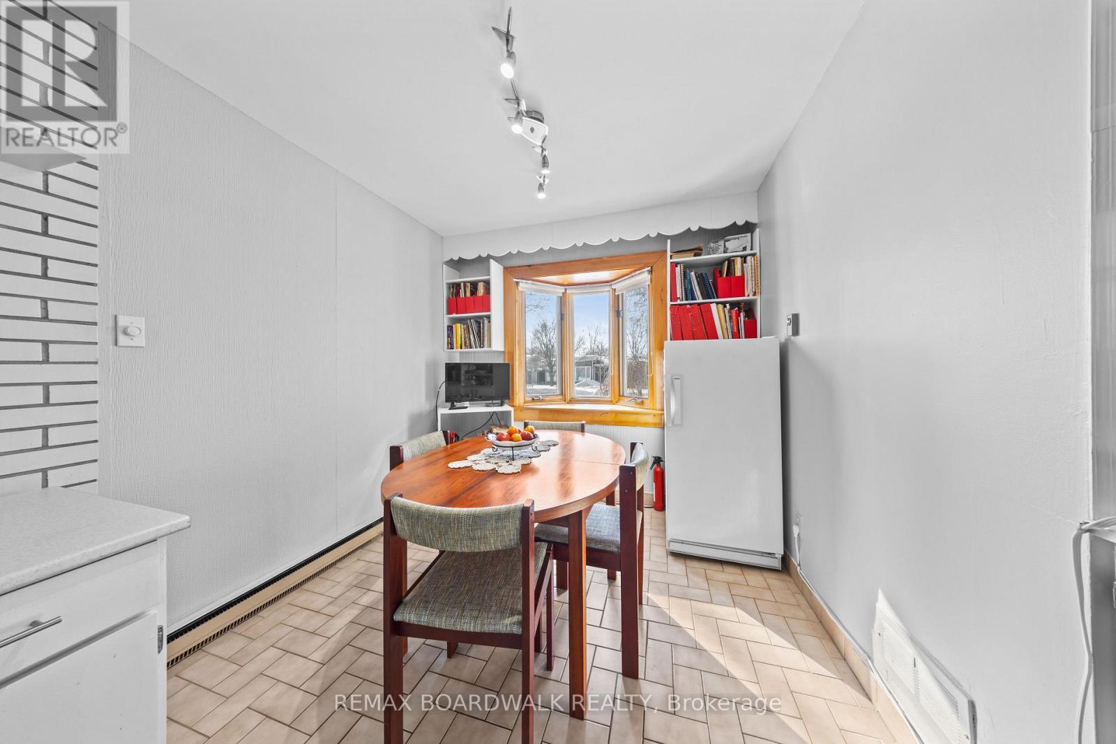 Eating Area - 961 Kingsmere Avenue, Ottawa, ON - Indoor