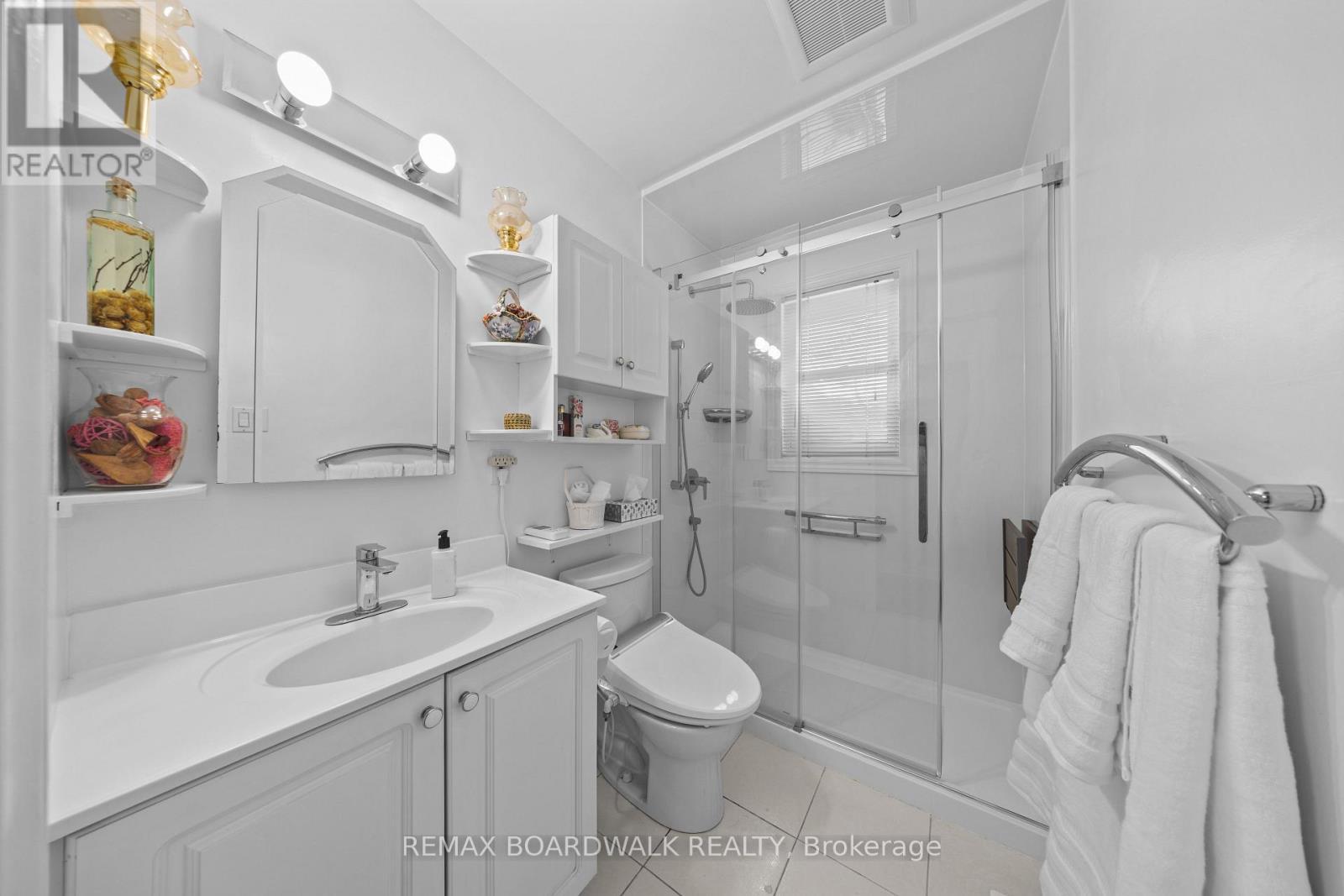 Main Floor Bath (2025) - 961 Kingsmere Avenue, Ottawa, ON - Indoor Photo Showing Bathroom