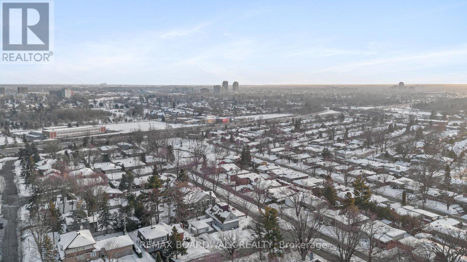 961 Kingsmere Avenue, Ottawa, ON - Outdoor With View