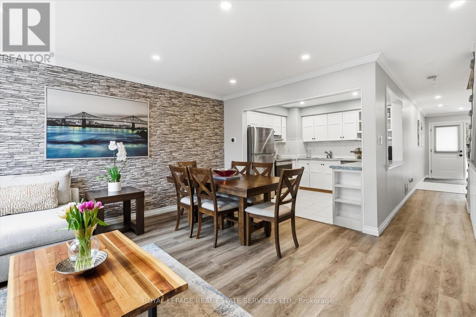 The Open Concept Design is Ideal for Entertaining - 51 - 26 Moss Boulevard, Hamilton, ON - Indoor