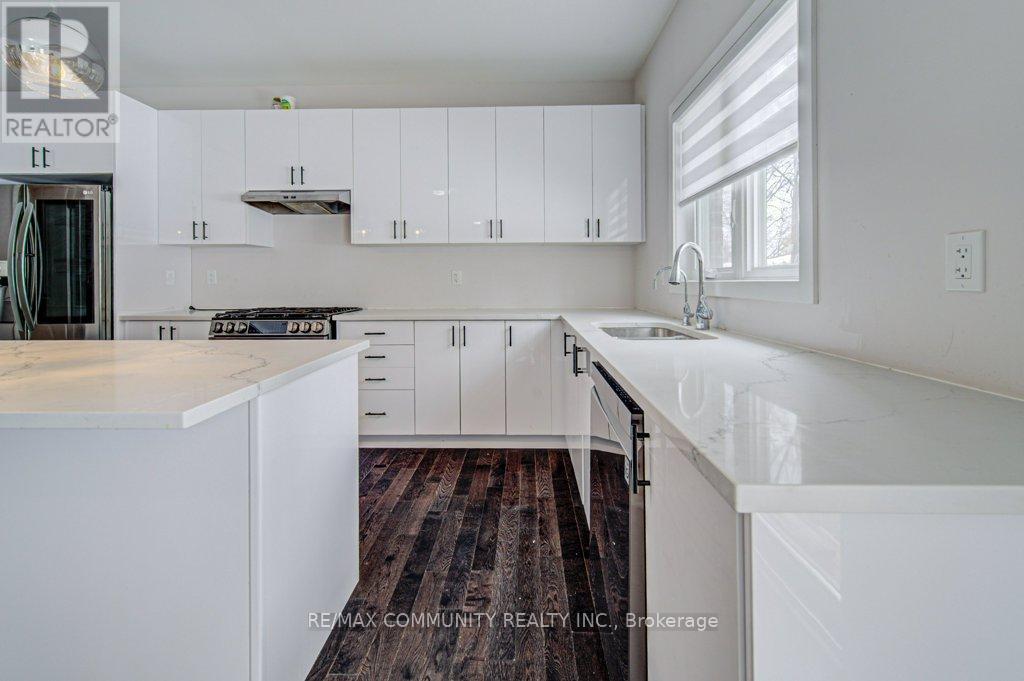 55 Tulip Crescent, Norfolk, ON - Indoor Photo Showing Kitchen