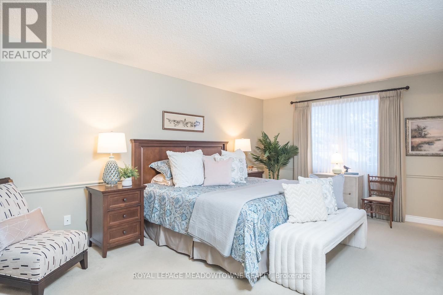 56 Acredale Drive, Hamilton, ON - Indoor Photo Showing Bedroom