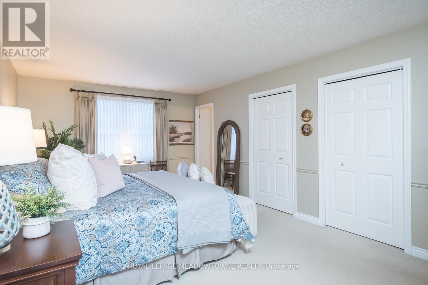 56 Acredale Drive, Hamilton, ON - Indoor Photo Showing Bedroom