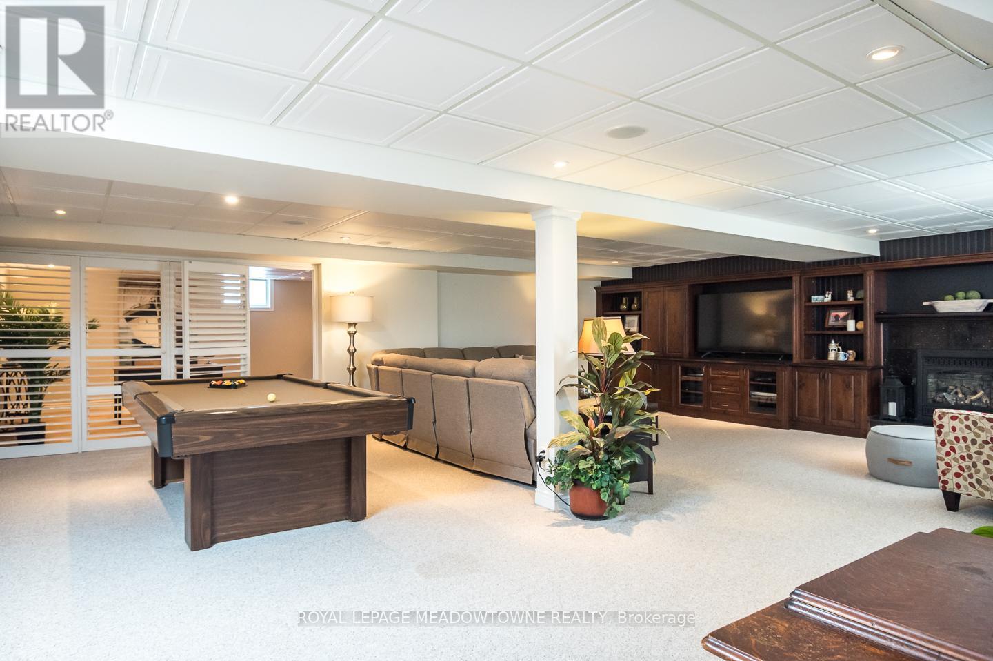 56 Acredale Drive, Hamilton, ON - Indoor Photo Showing Other Room