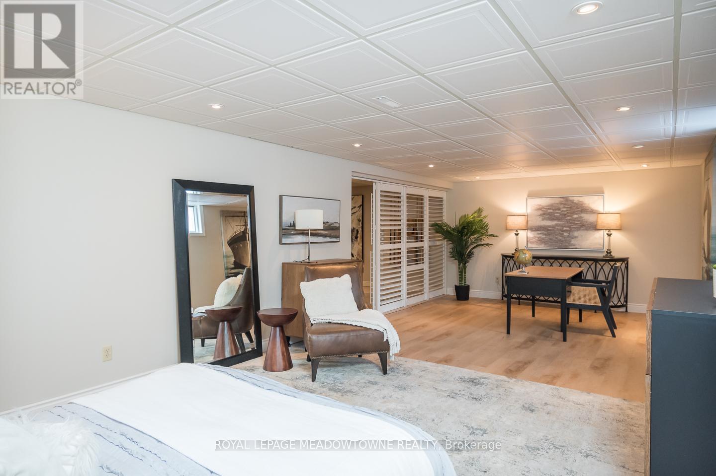 56 Acredale Drive, Hamilton, ON - Indoor