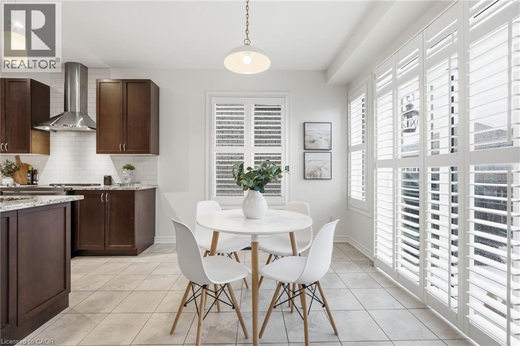 4268 Ryan Lane, Burlington, ON - Indoor Photo Showing Dining Room