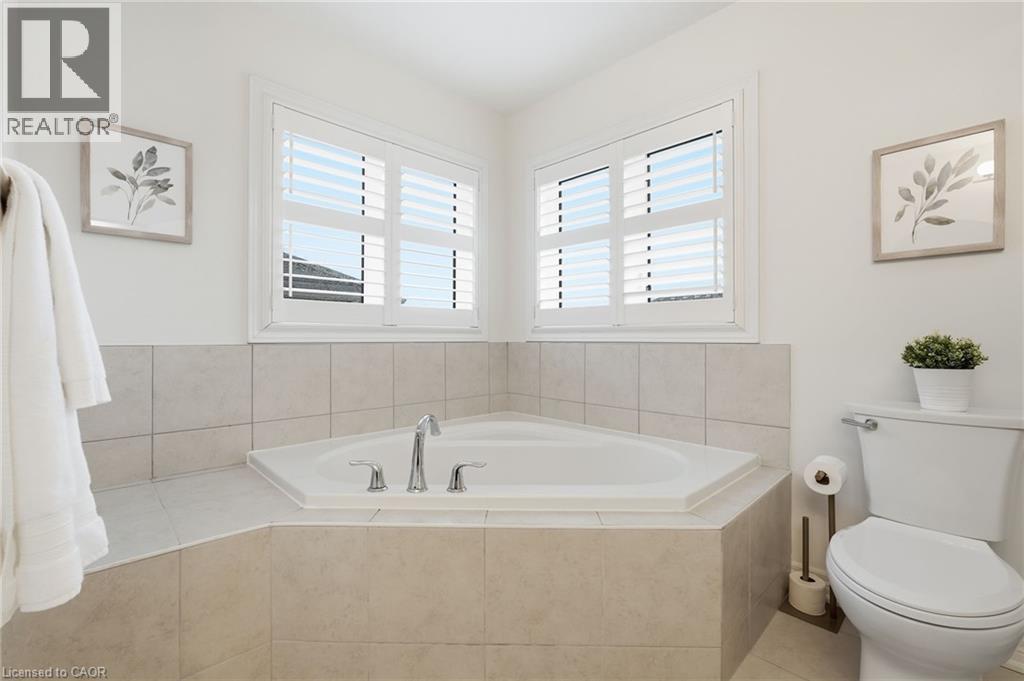 4268 Ryan Lane, Burlington, ON - Indoor Photo Showing Bathroom