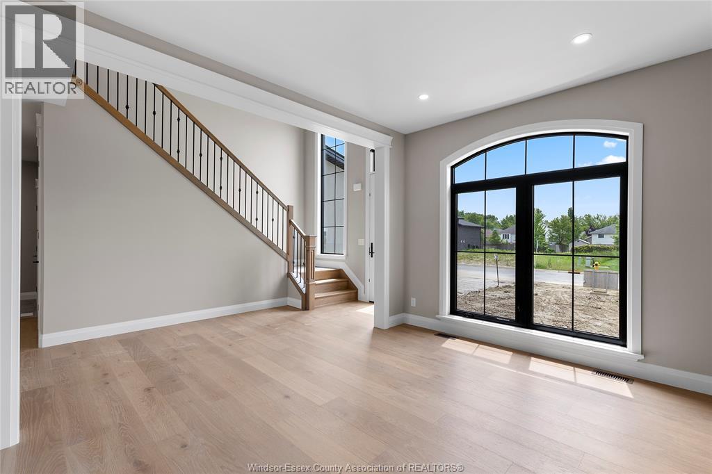 259 Joan Flood, Essex, ON - Indoor Photo Showing Other Room