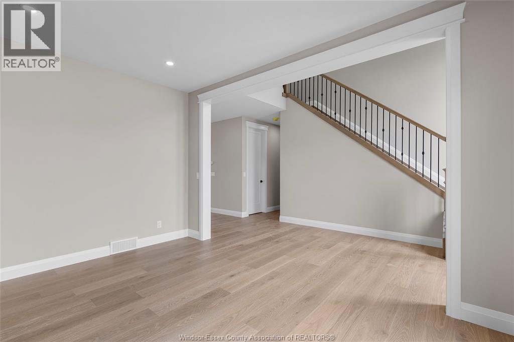 259 Joan Flood, Essex, ON - Indoor Photo Showing Other Room