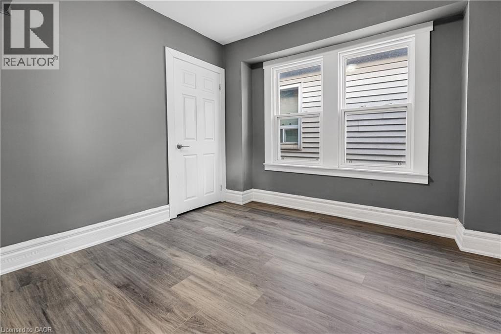 49 Allan Avenue, Hamilton, ON - Indoor Photo Showing Other Room