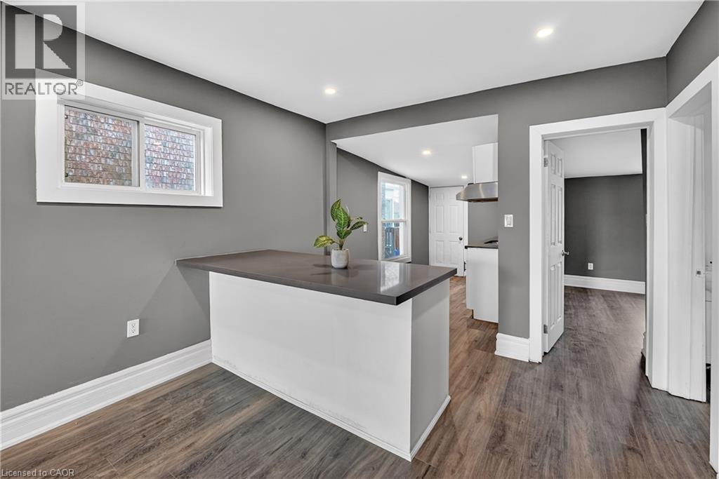 49 Allan Avenue, Hamilton, ON - Indoor