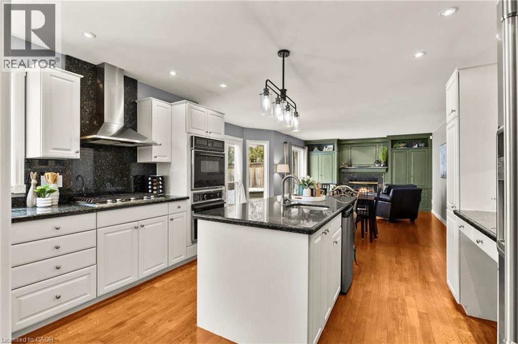3602 Glen Elgin Drive, Jordan, ON - Indoor Photo Showing Kitchen With Upgraded Kitchen
