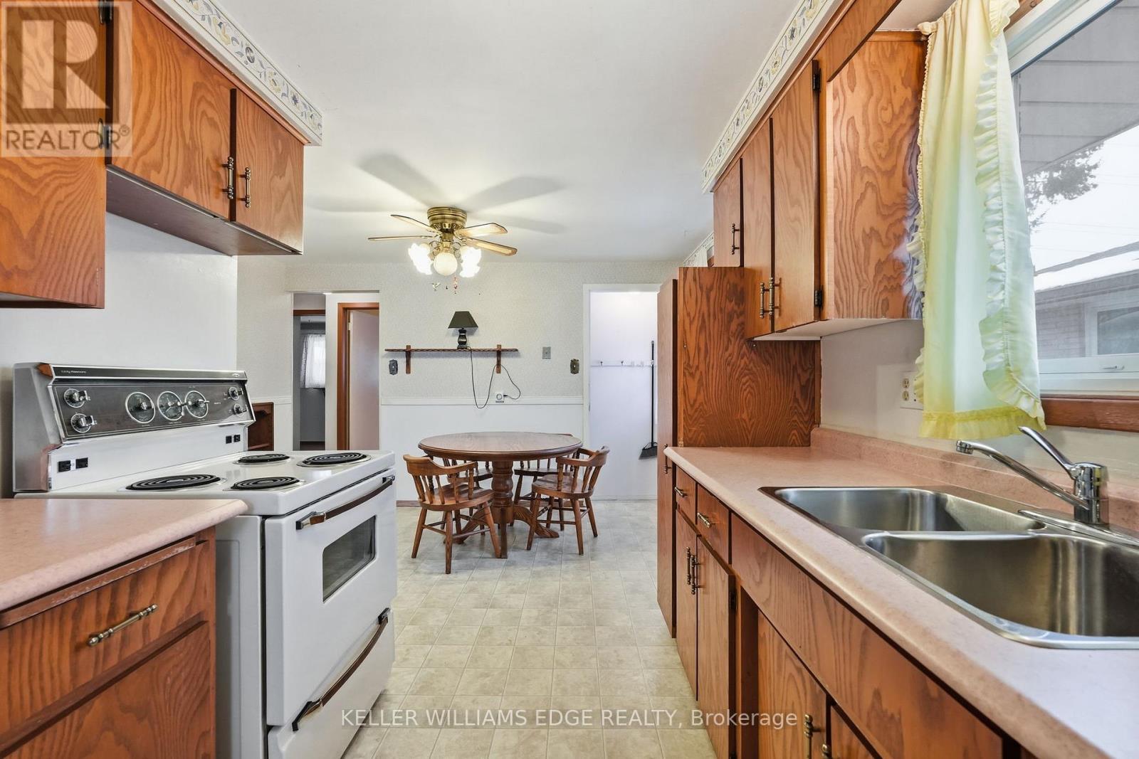 66 Geneva Crescent, Kitchener, ON - Indoor Photo Showing Kitchen With Double Sink