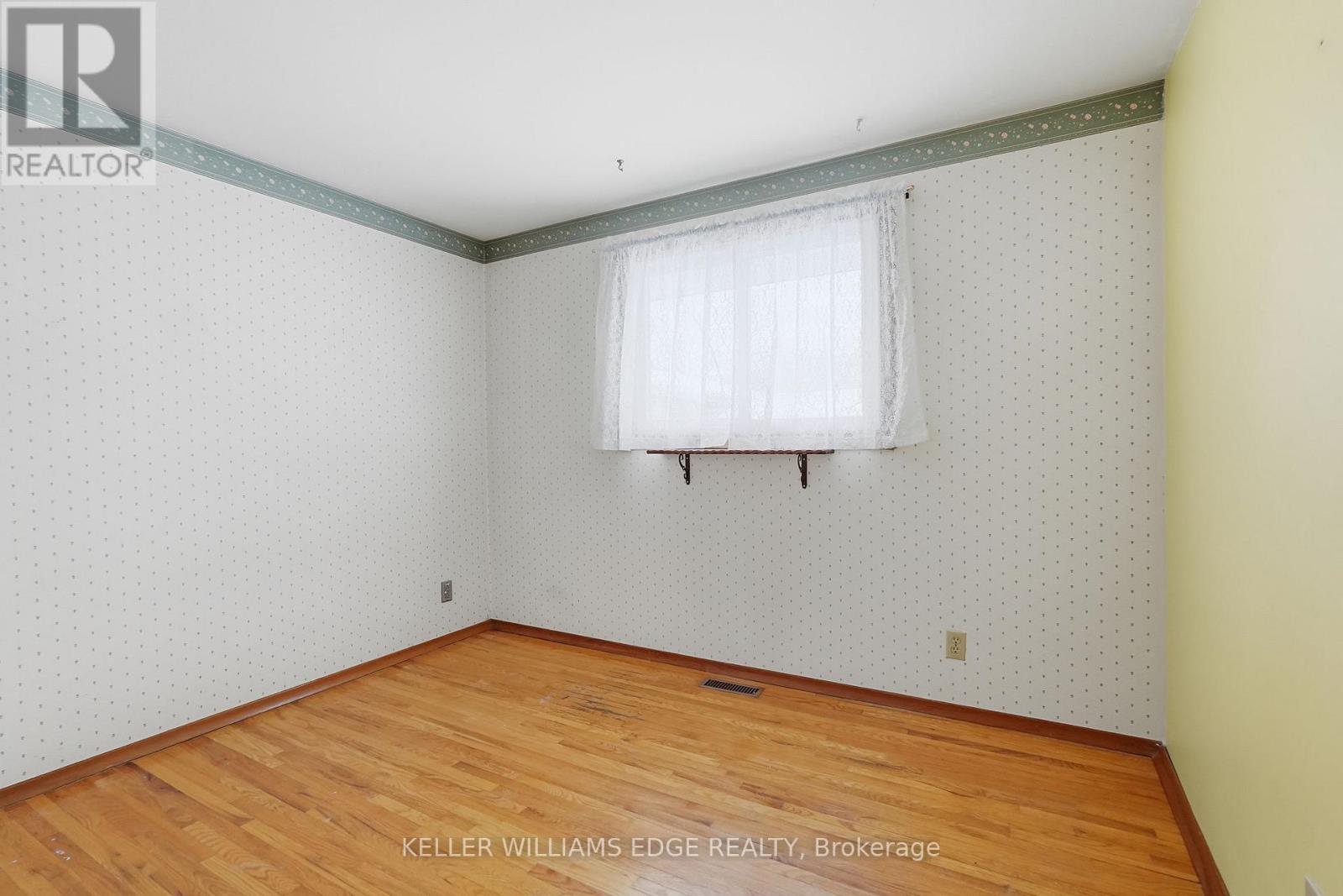 66 Geneva Crescent, Kitchener, ON - Indoor Photo Showing Other Room