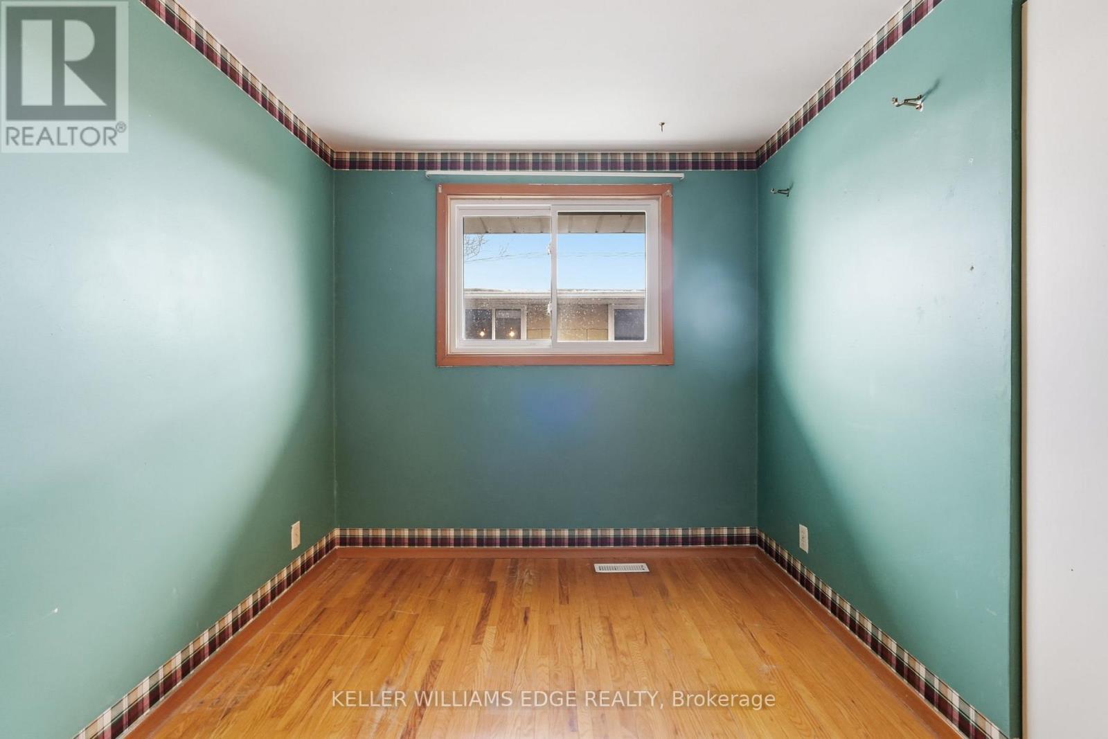 66 Geneva Crescent, Kitchener, ON - Indoor Photo Showing Other Room