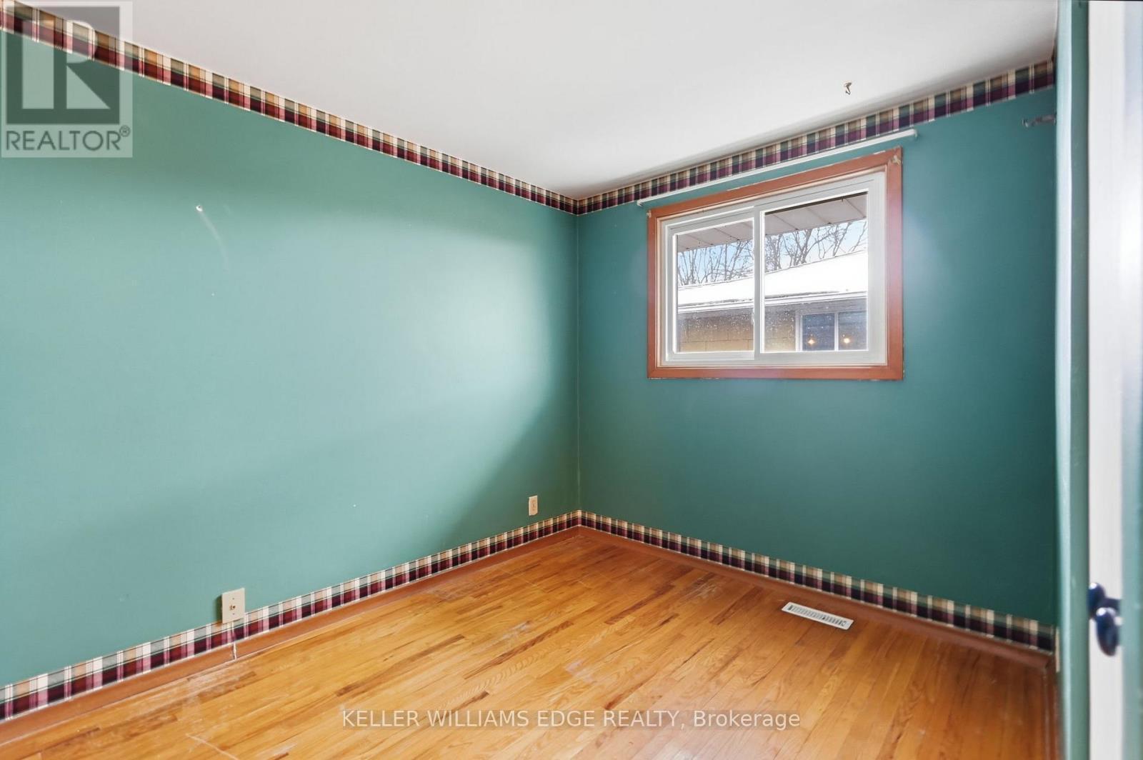 66 Geneva Crescent, Kitchener, ON - Indoor Photo Showing Other Room