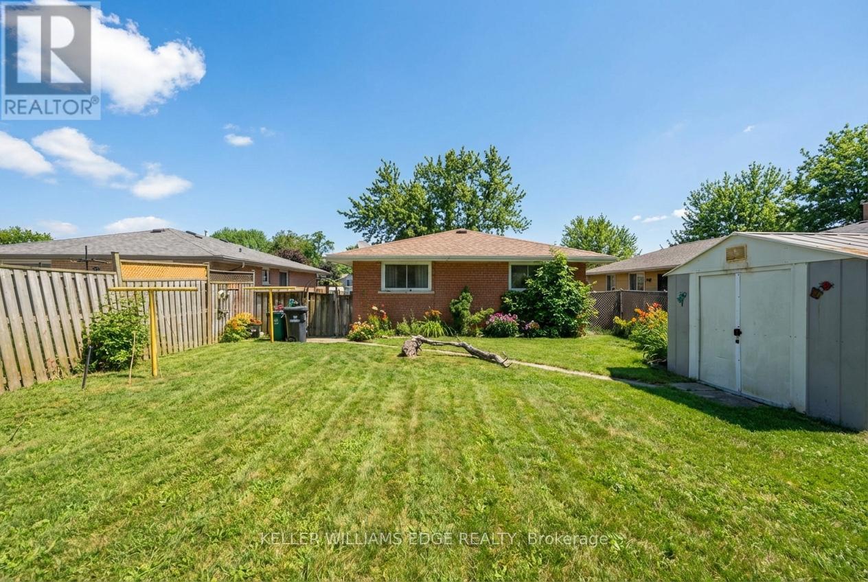 66 Geneva Crescent, Kitchener, ON - Outdoor