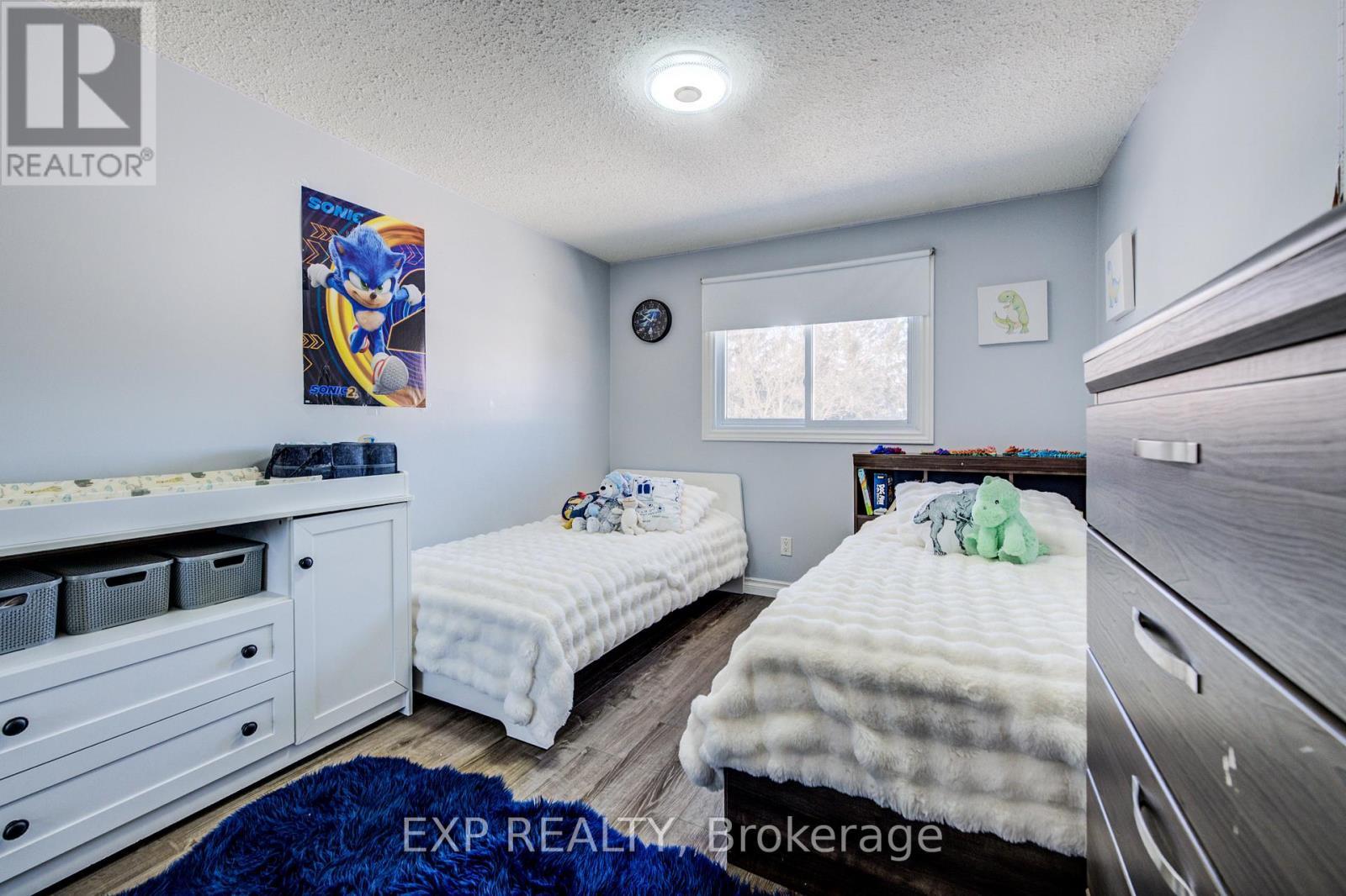 52 Uxbridge Crescent, Kitchener, ON - Indoor Photo Showing Bedroom
