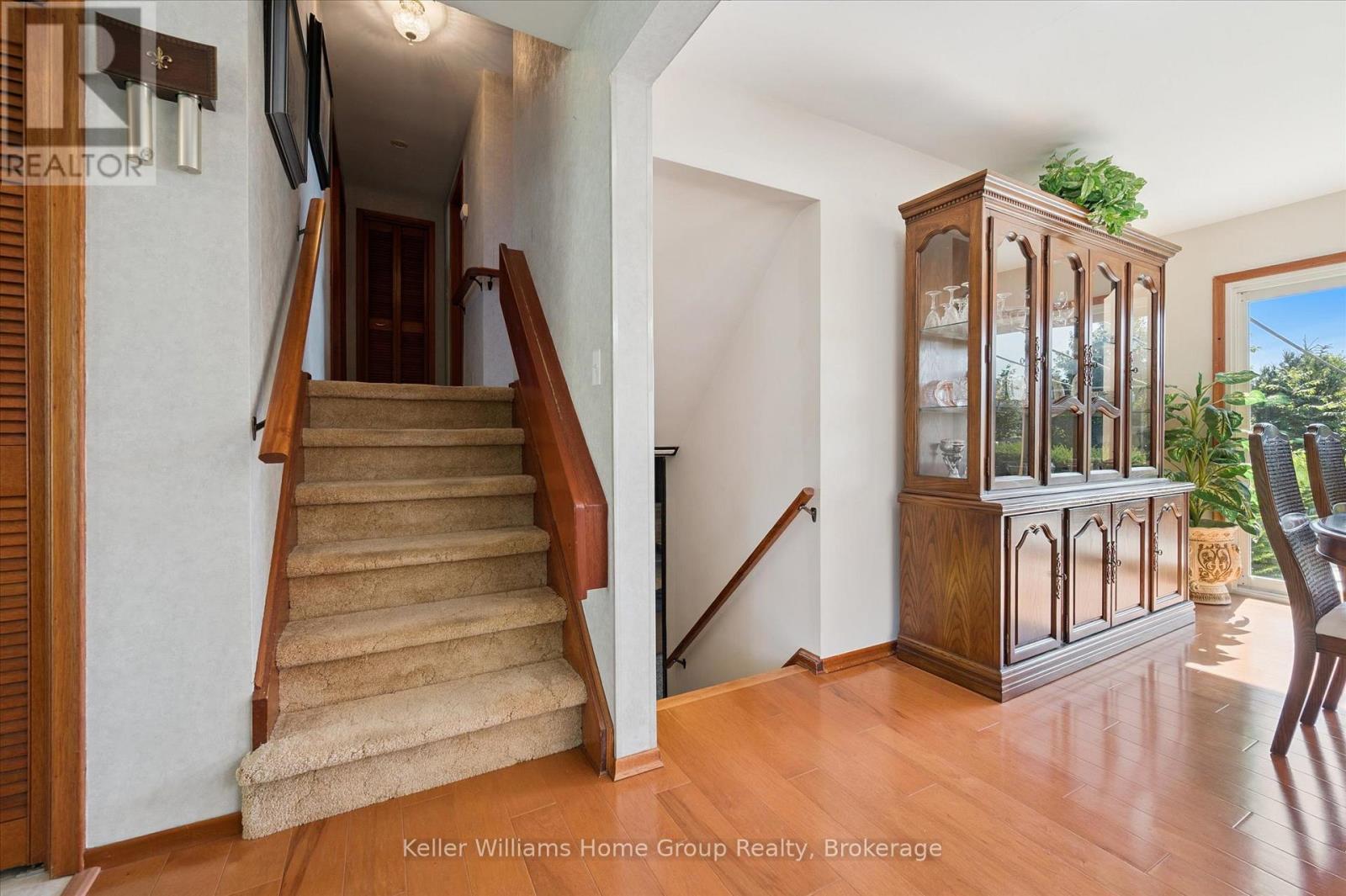 27 Peel Street E, Mapleton, ON - Indoor Photo Showing Other Room