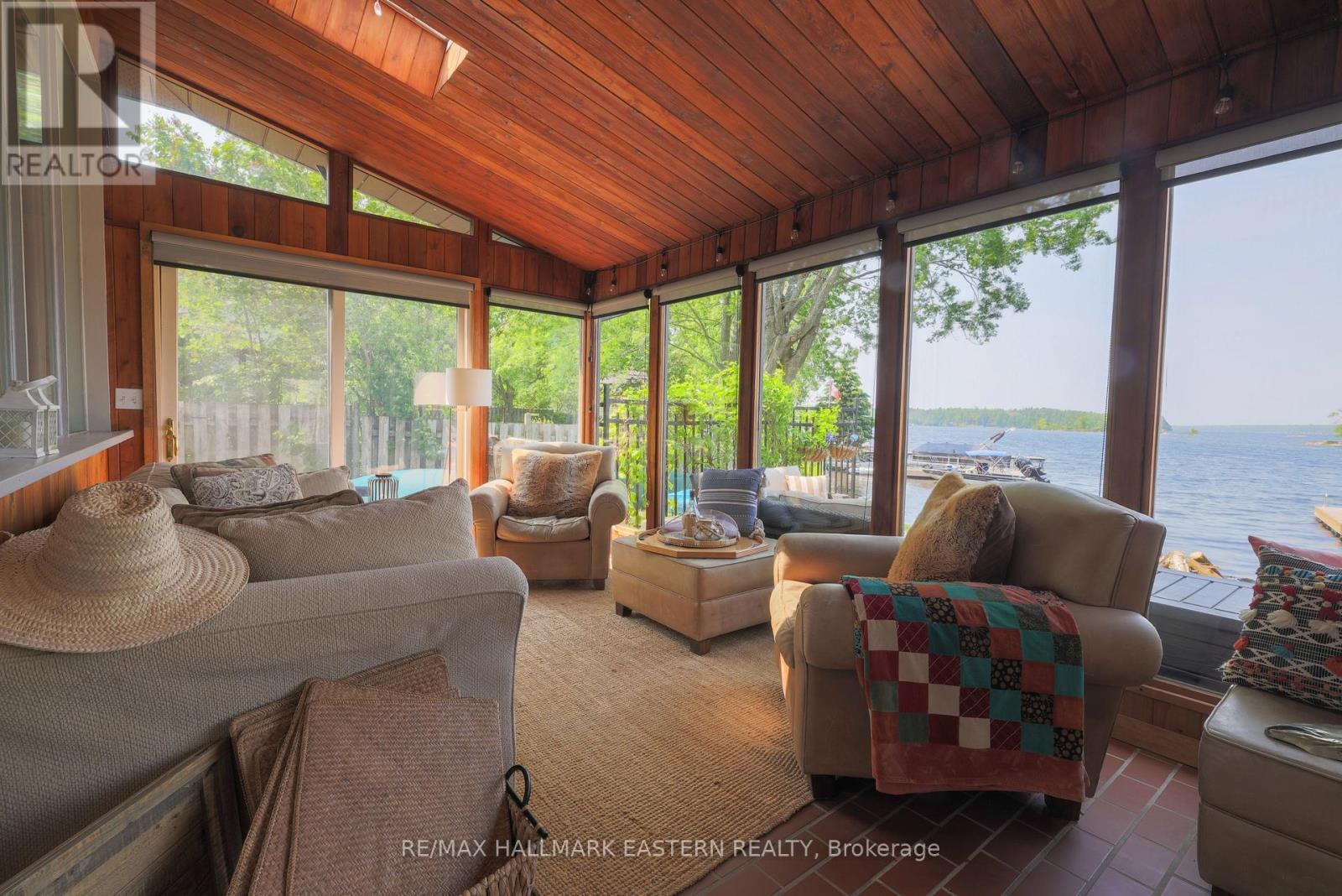 2310 Salmon Bay Road, Douro-Dummer, ON - Indoor Photo Showing Living Room