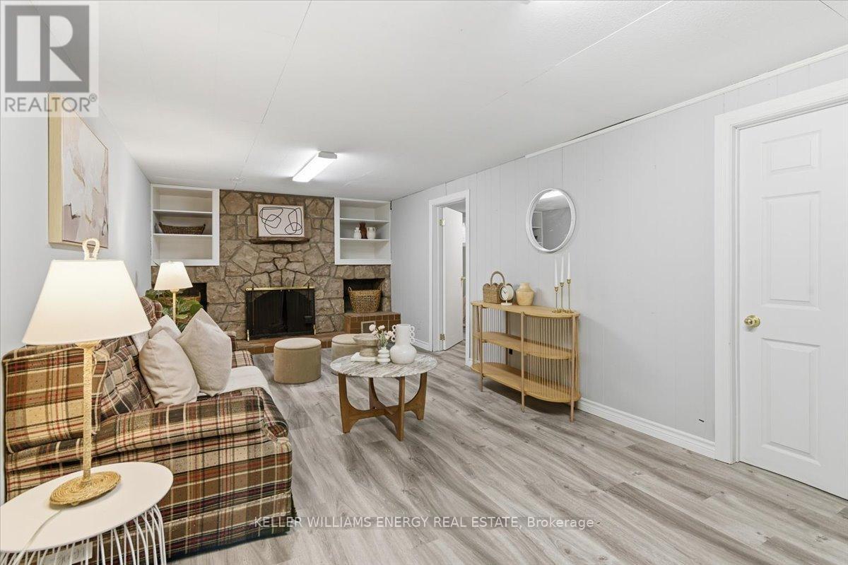 886 Antonio Street, Pickering (Bay Ridges), ON - Indoor Photo Showing Living Room With Fireplace