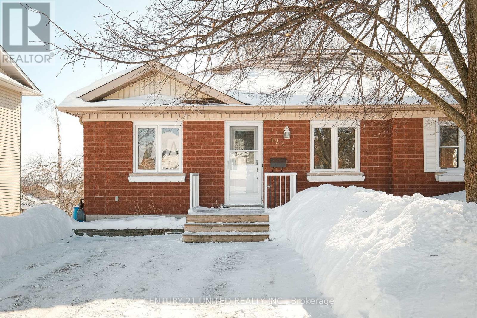 123 Towerhill Road, Peterborough (Northcrest Ward 5), ON - Outdoor
