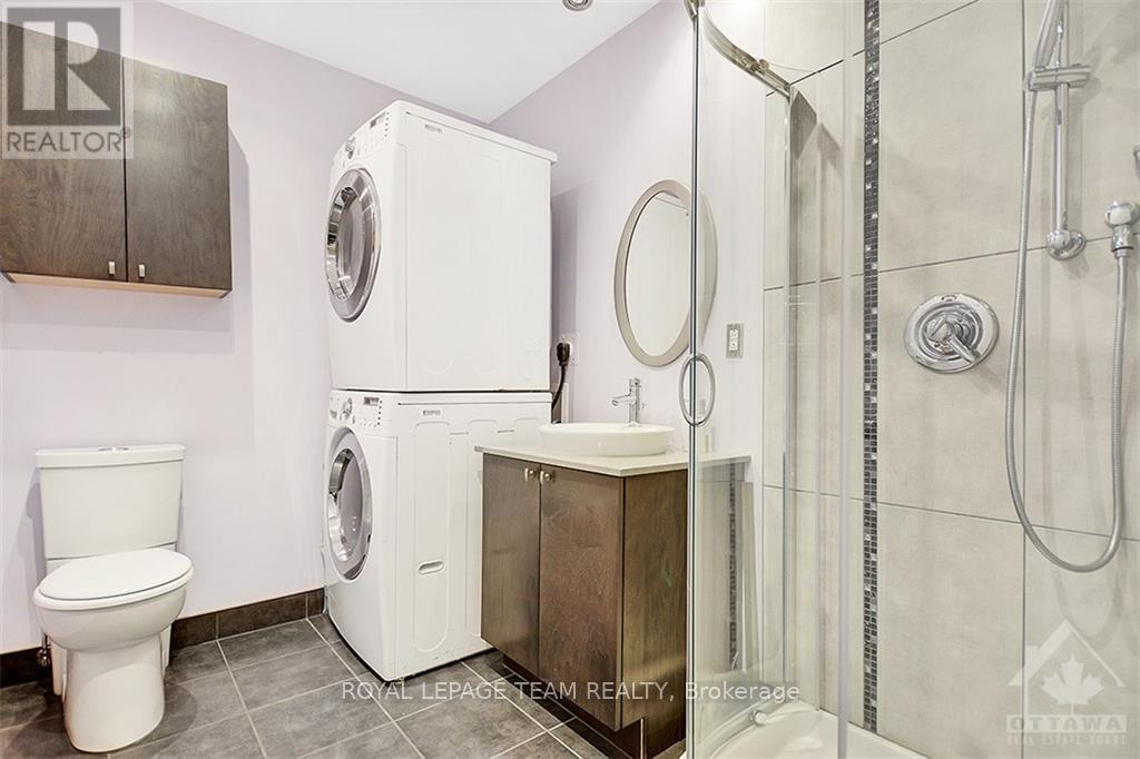 206 Guigues Avenue, Ottawa, ON - Indoor Photo Showing Laundry Room