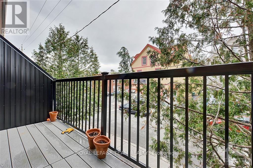 206 Guigues Avenue, Ottawa, ON - Outdoor With Balcony With Exterior