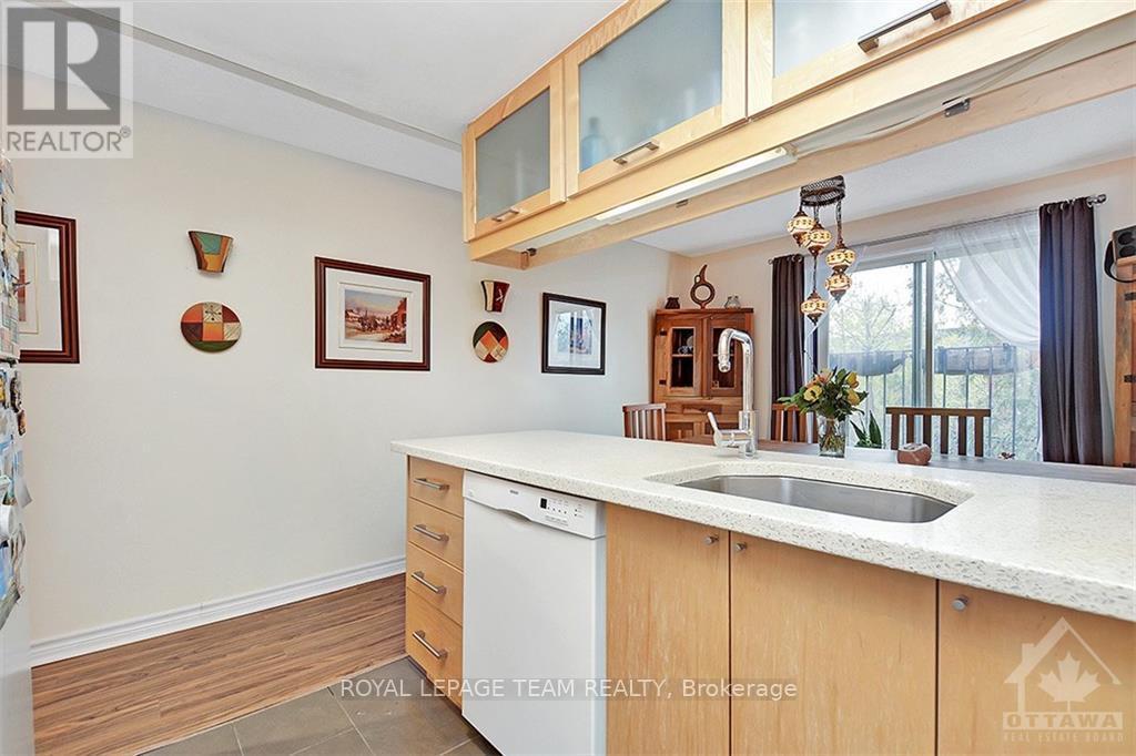 206 Guigues Avenue, Ottawa, ON - Indoor