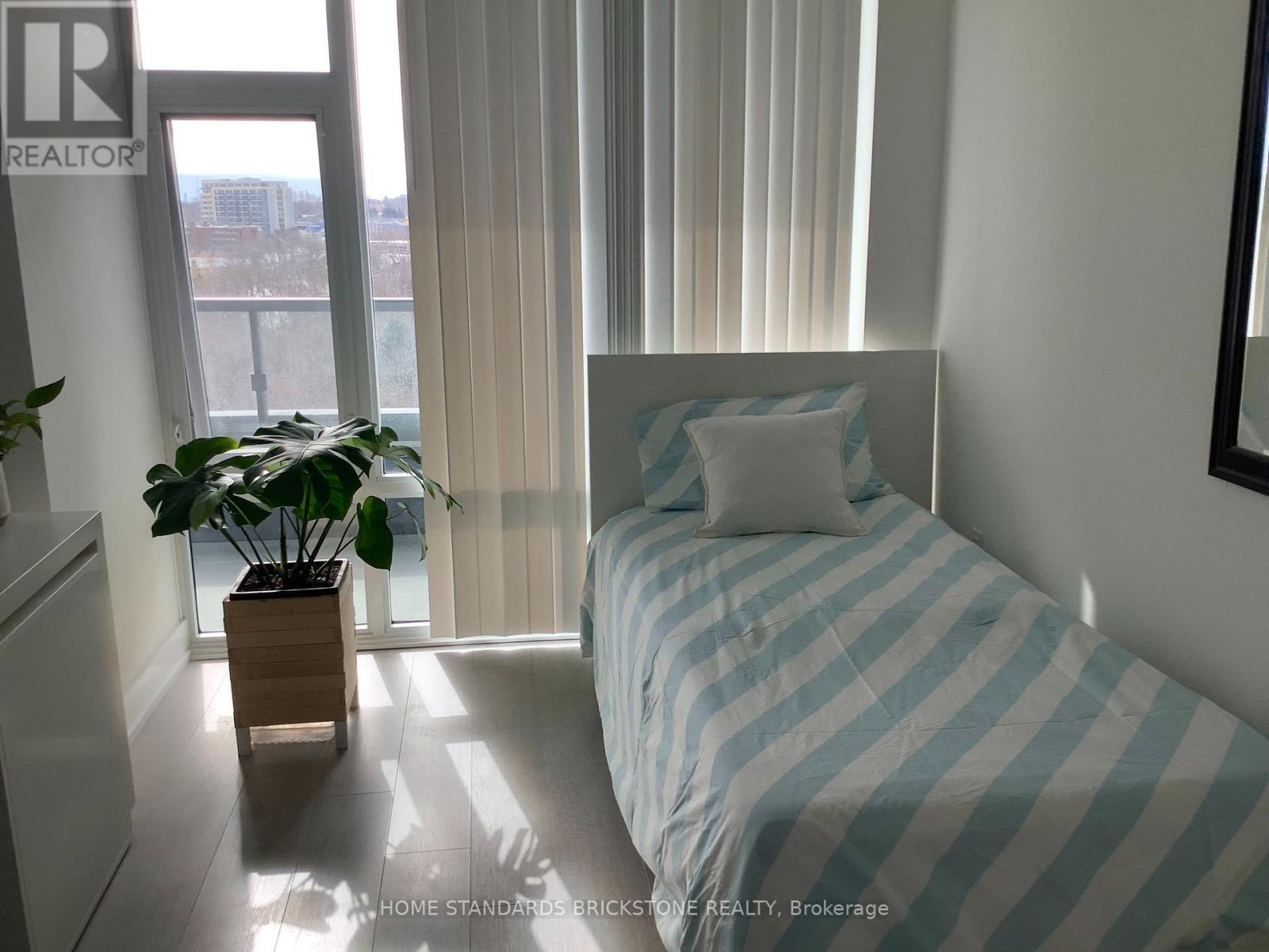 733 - 25 Adra Grado Way, Toronto, ON - Indoor Photo Showing Bedroom