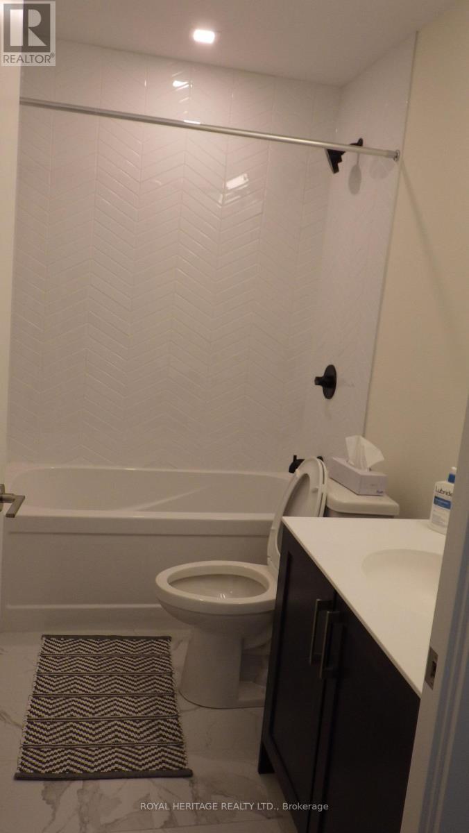 602 - 201 Brock Street S, Whitby, ON - Indoor Photo Showing Bathroom