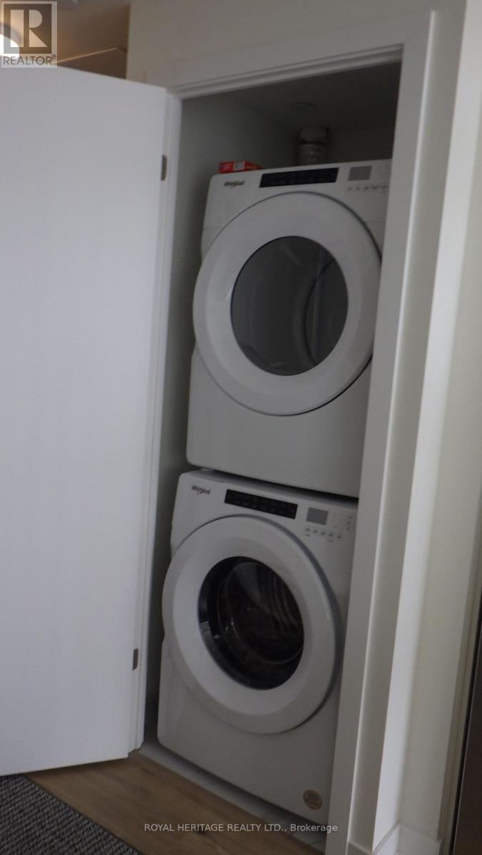 602 - 201 Brock Street S, Whitby, ON - Indoor Photo Showing Laundry Room