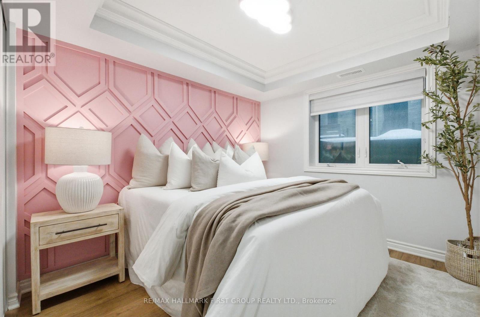 611 1034 Reflection Place, Pickering, ON - Indoor Photo Showing Bedroom