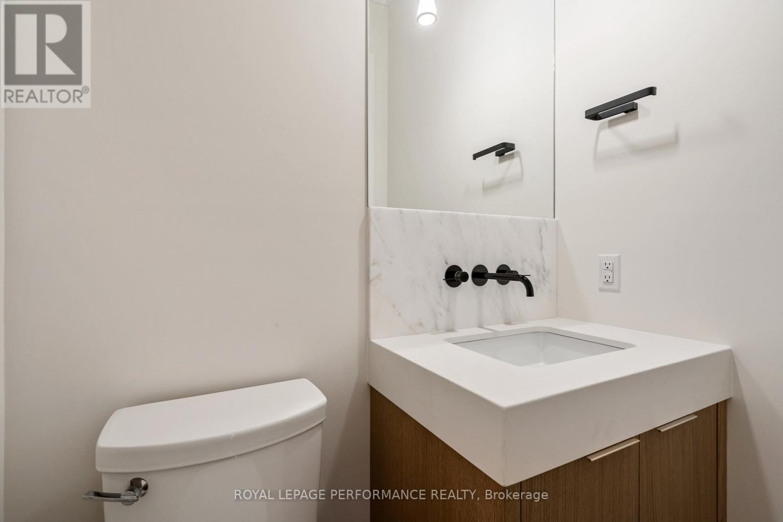 31 Commanda Way, Ottawa, ON - Indoor Photo Showing Bathroom