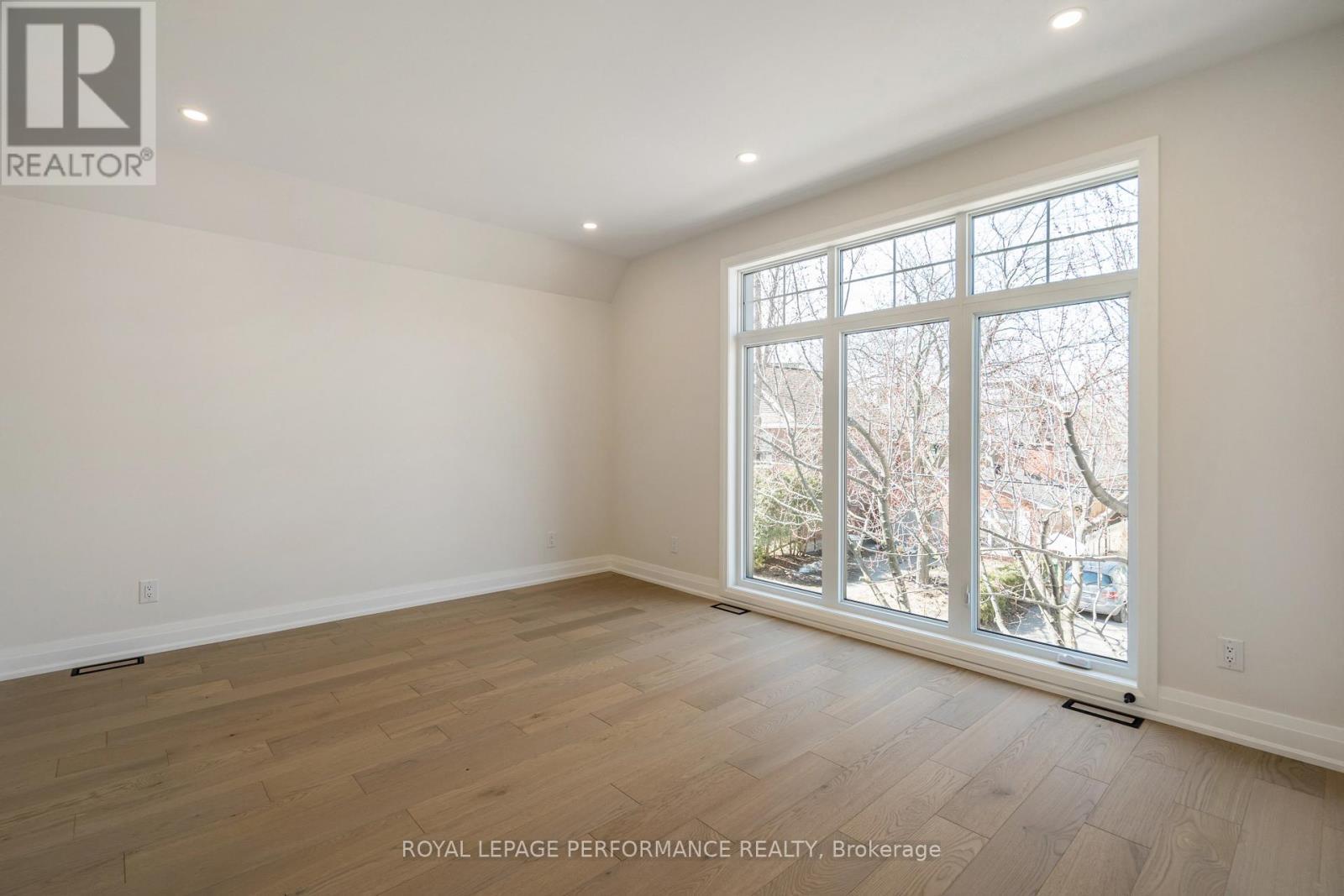 31 Commanda Way, Ottawa, ON - Indoor Photo Showing Other Room