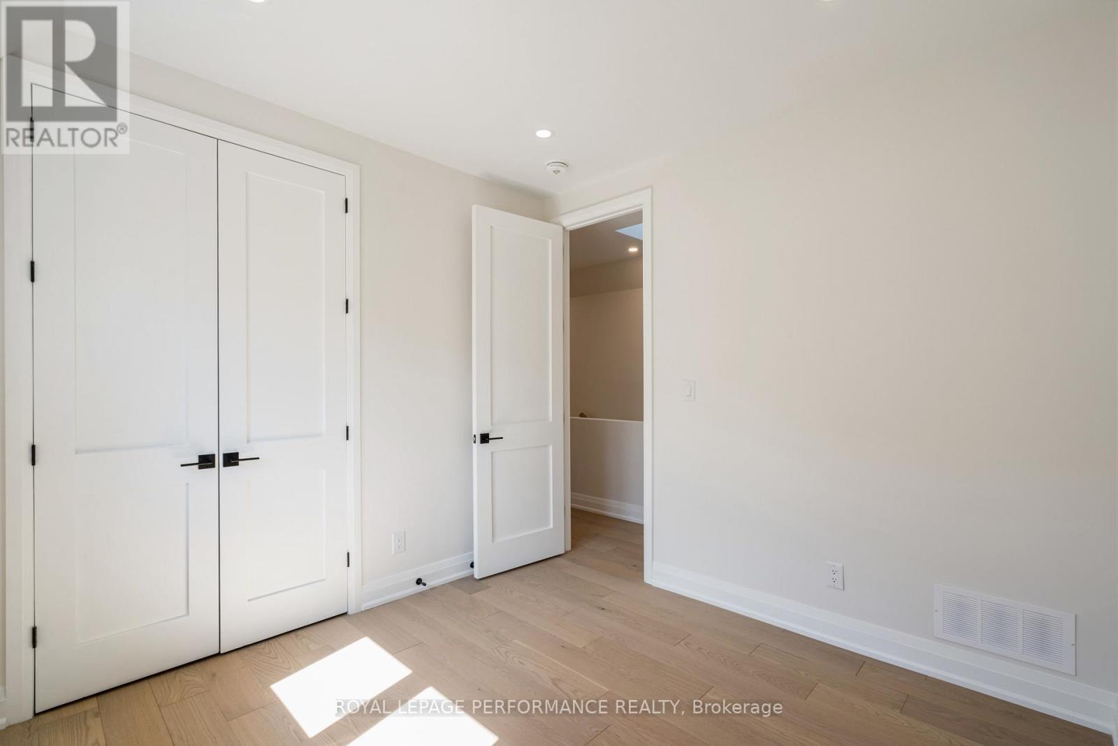 31 Commanda Way, Ottawa, ON - Indoor Photo Showing Other Room