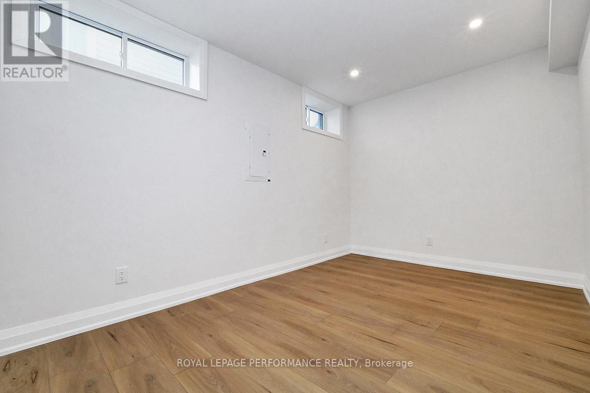 31 Commanda Way, Ottawa, ON - Indoor Photo Showing Other Room