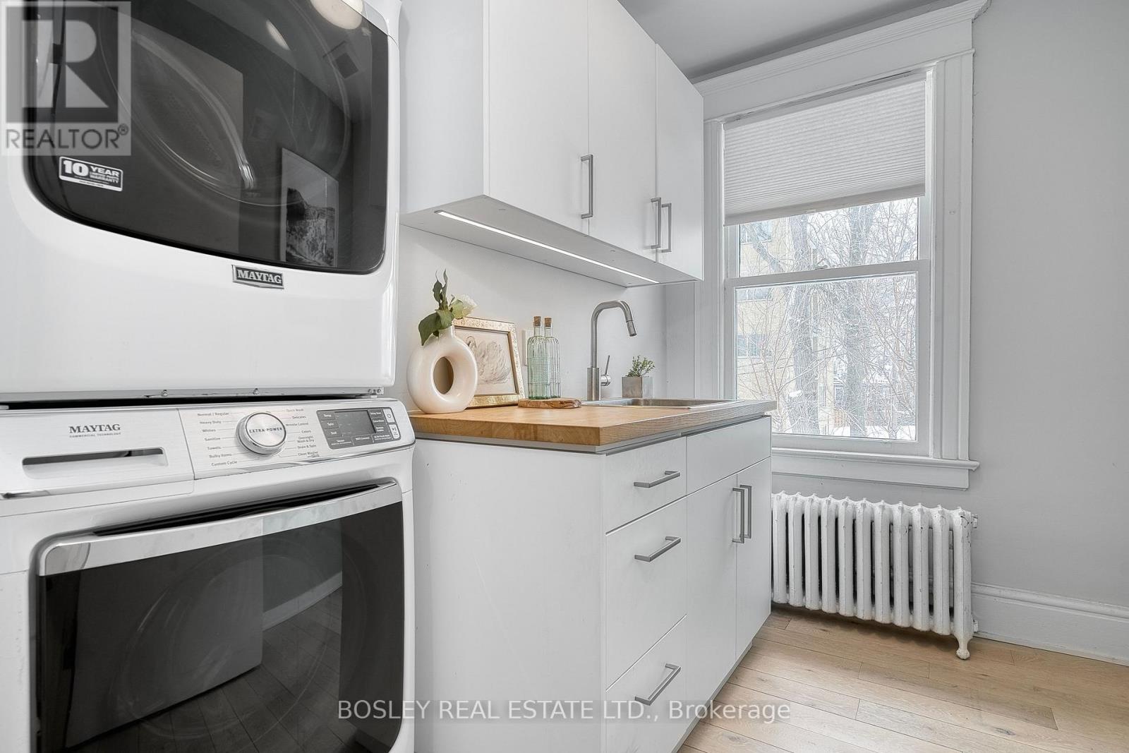 91 Indian Road, Toronto, ON - Indoor Photo Showing Laundry Room