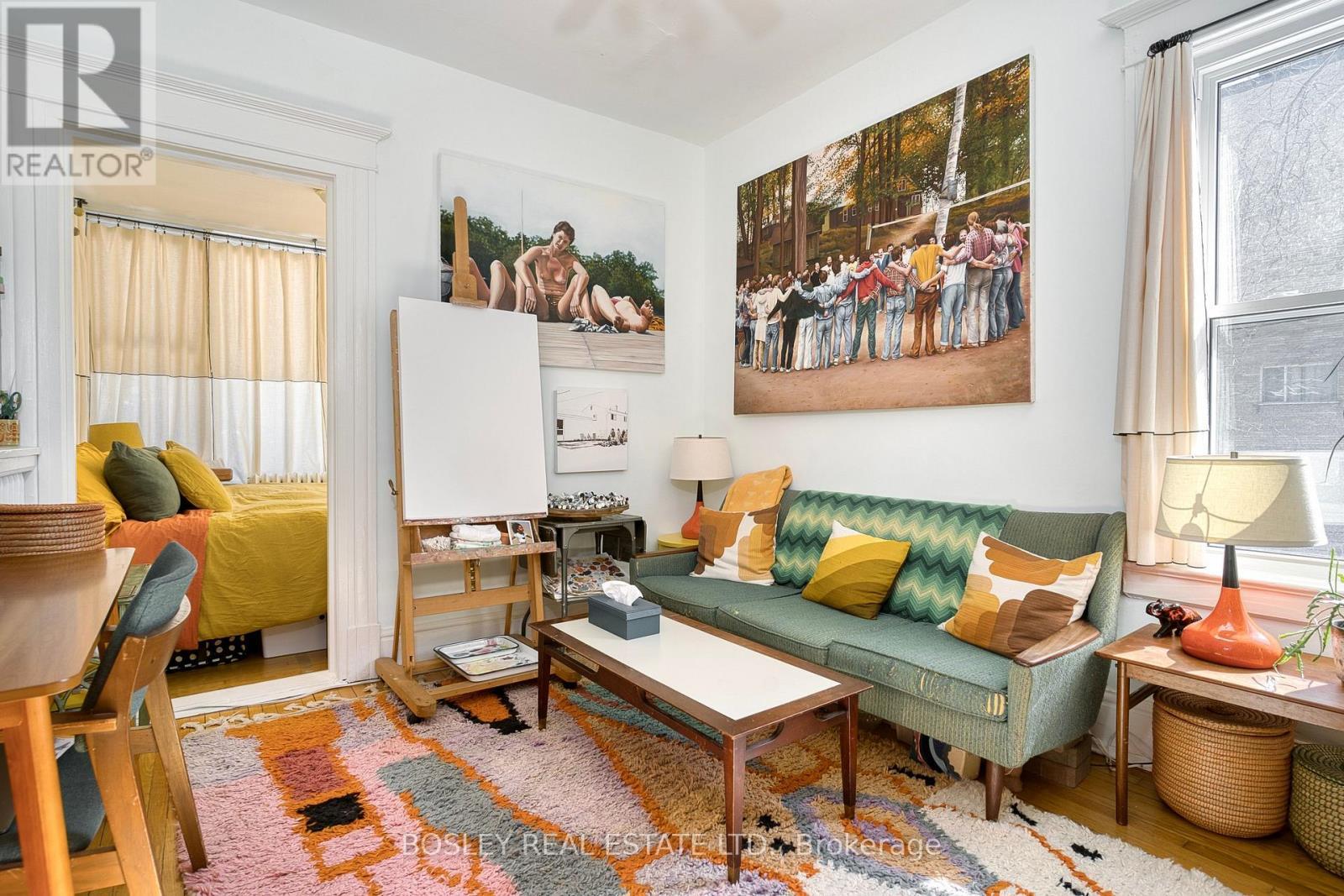 91 Indian Road, Toronto, ON - Indoor Photo Showing Living Room