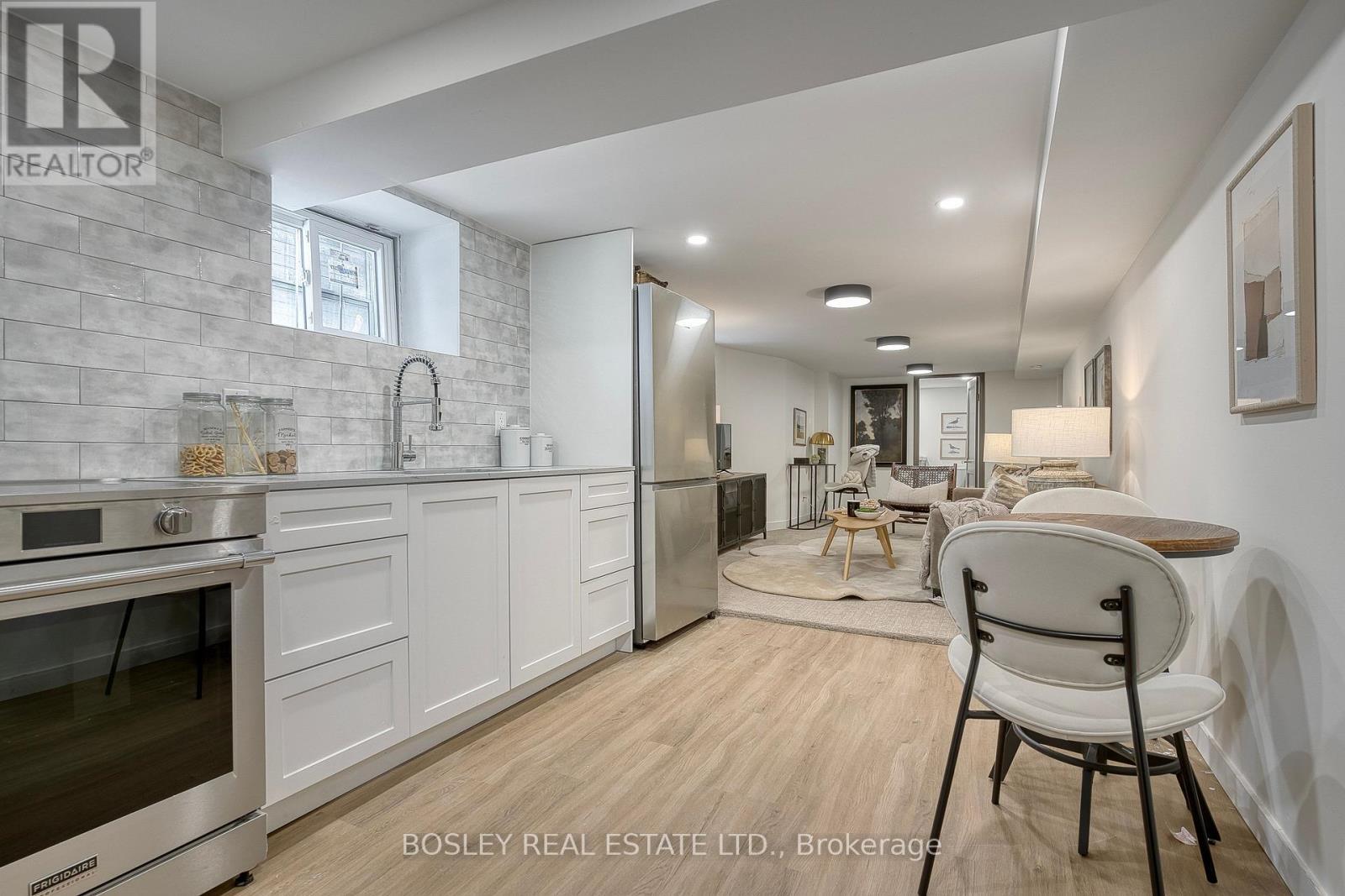 91 Indian Road, Toronto, ON - Indoor Photo Showing Kitchen With Upgraded Kitchen