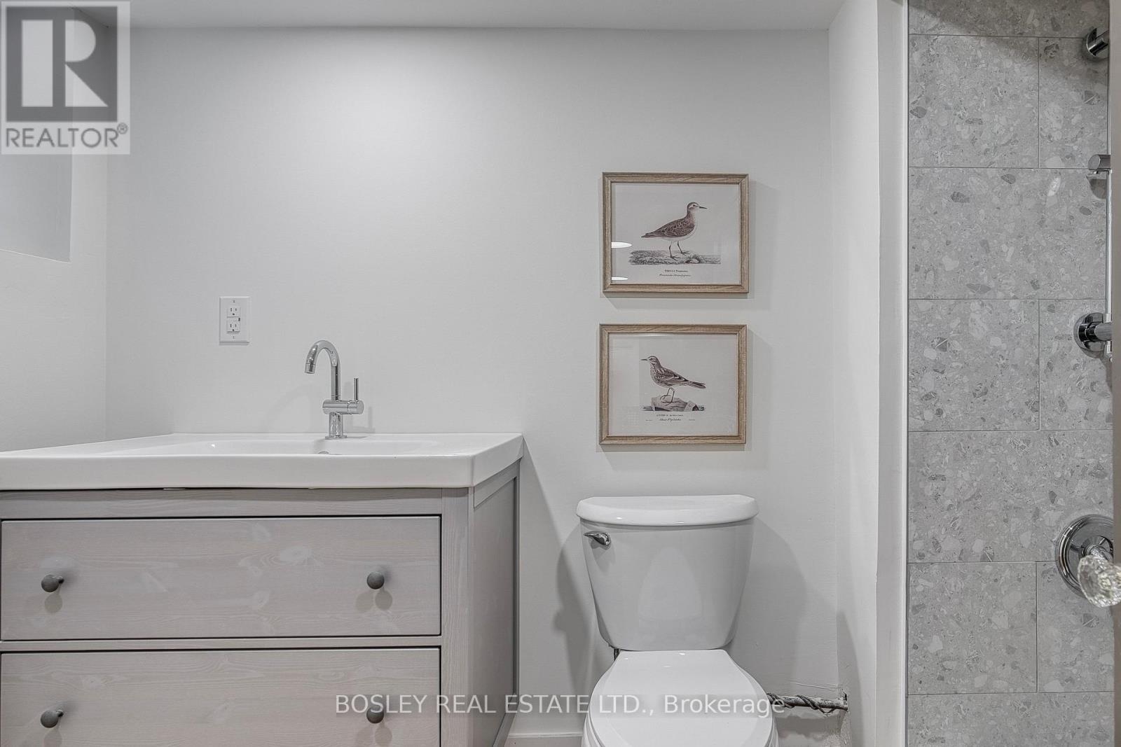 91 Indian Road, Toronto, ON - Indoor Photo Showing Bathroom