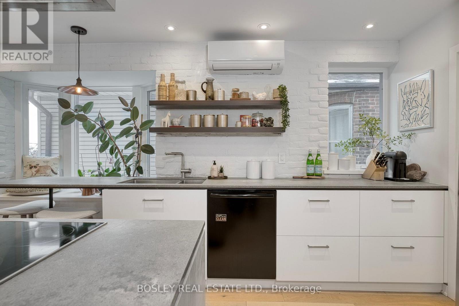 91 Indian Road, Toronto, ON - Indoor Photo Showing Kitchen