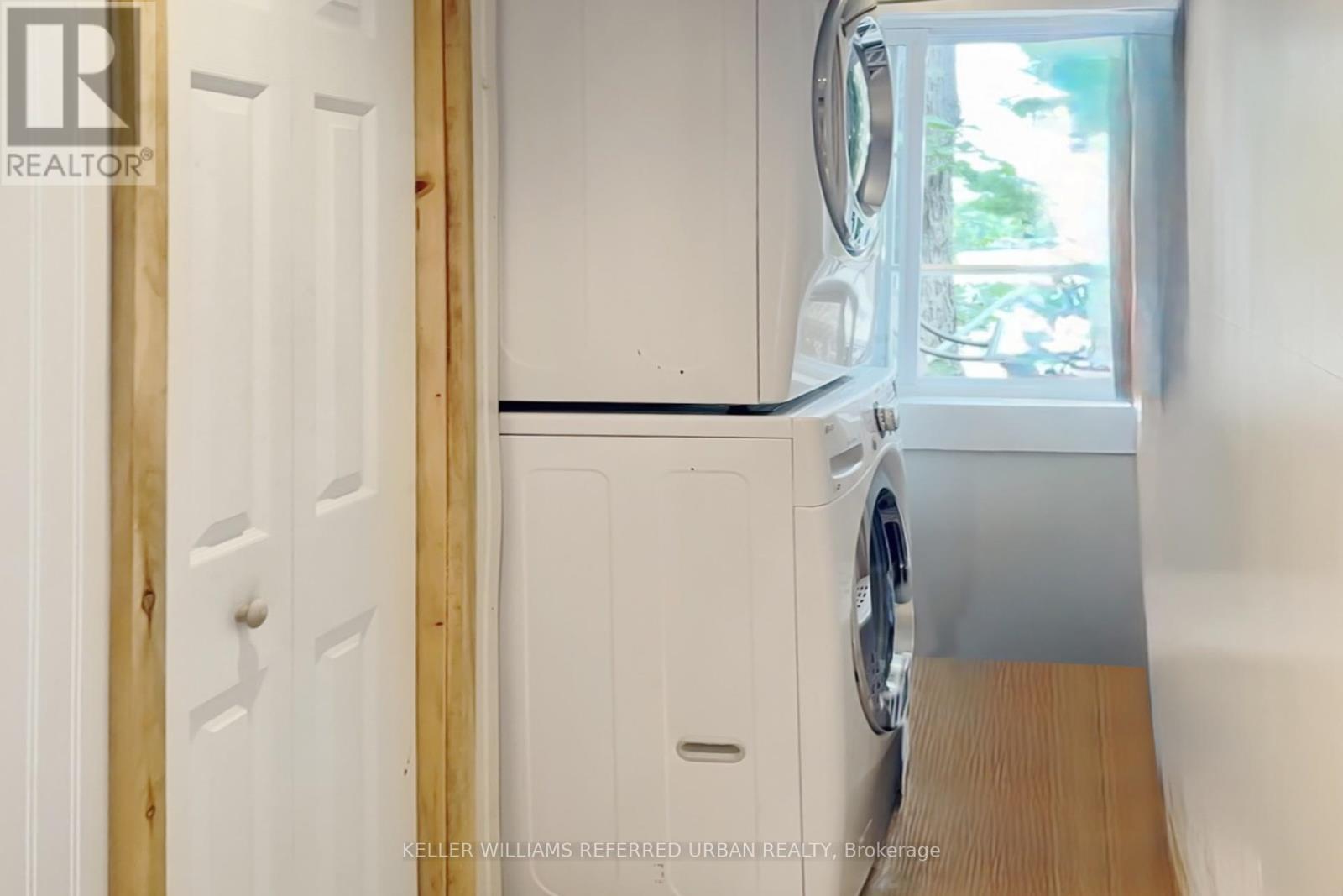 1118 Pine Lake Shores, Bracebridge, ON - Indoor Photo Showing Laundry Room