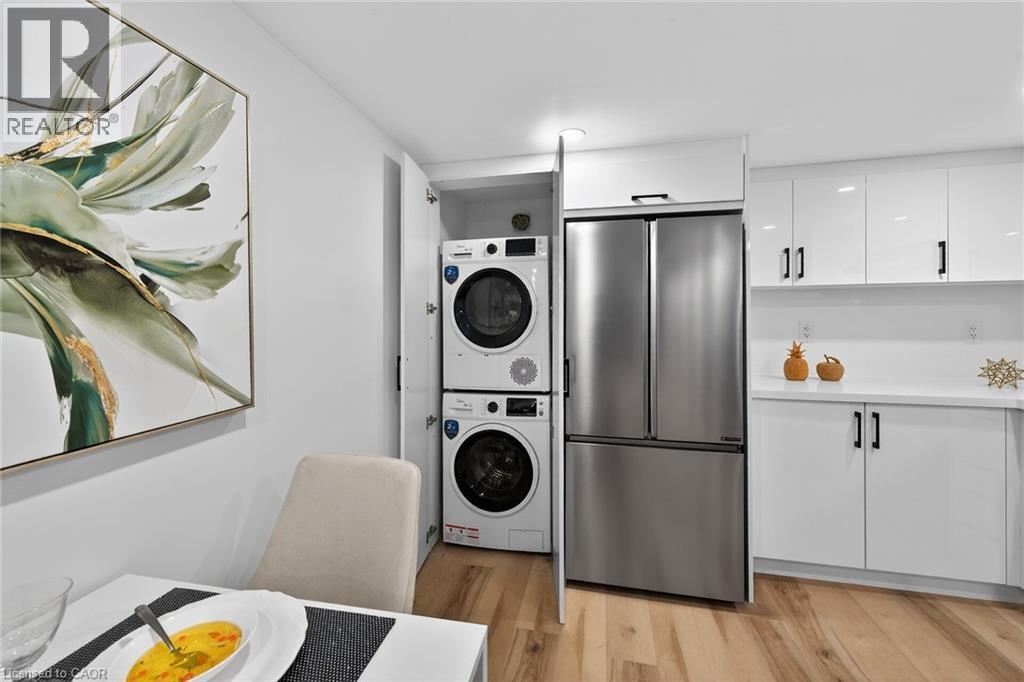 191 East 32Nd Street, Hamilton, ON - Indoor Photo Showing Laundry Room