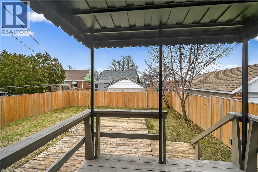 191 East 32Nd Street, Hamilton, ON - Outdoor With Deck Patio Veranda