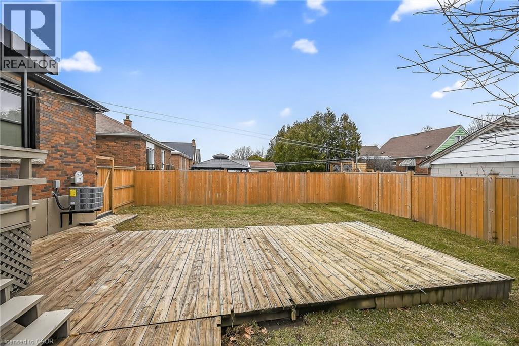 191 East 32Nd Street, Hamilton, ON - Outdoor With Deck Patio Veranda