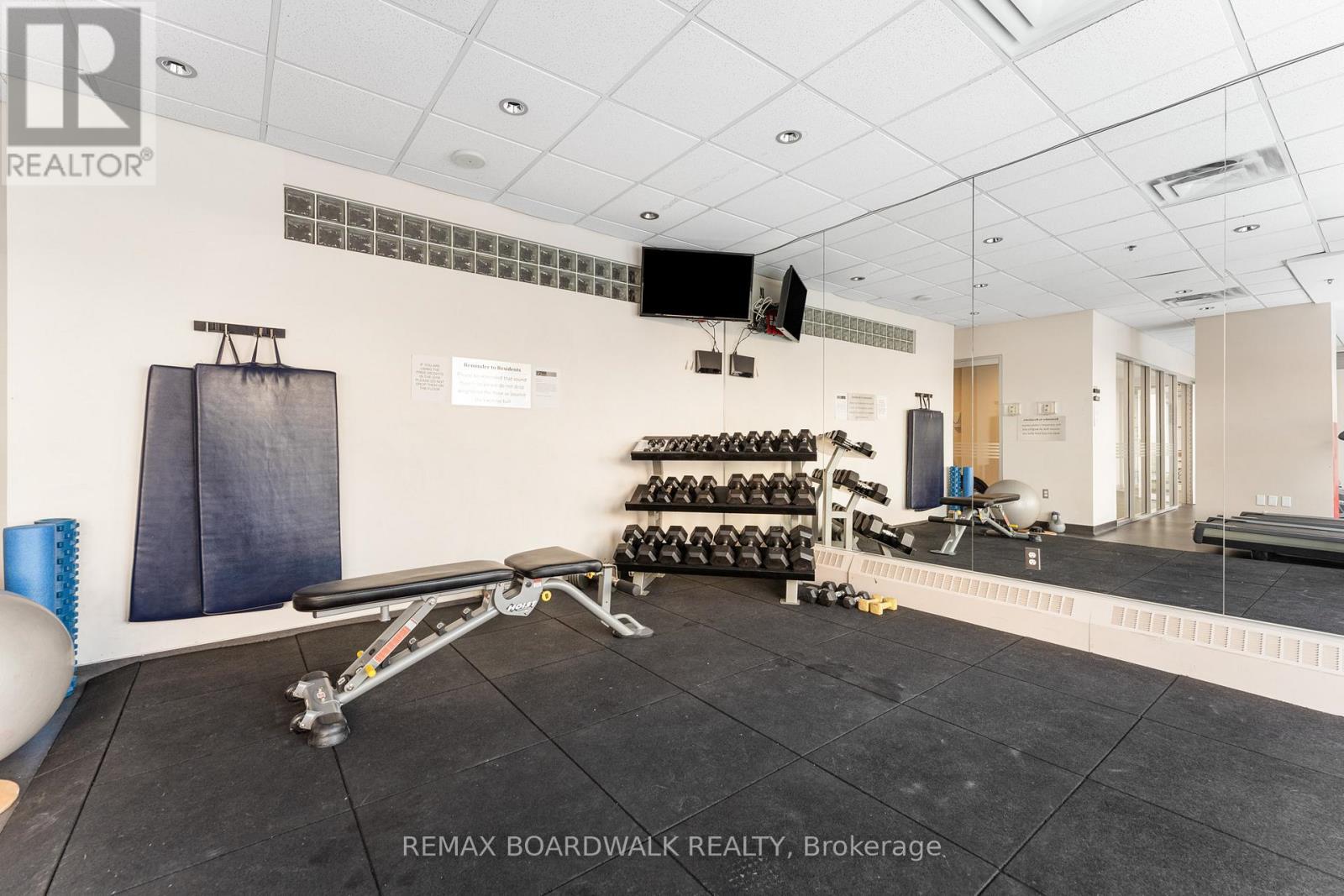 401 - 90 George Street, Ottawa, ON - Indoor Photo Showing Other Room