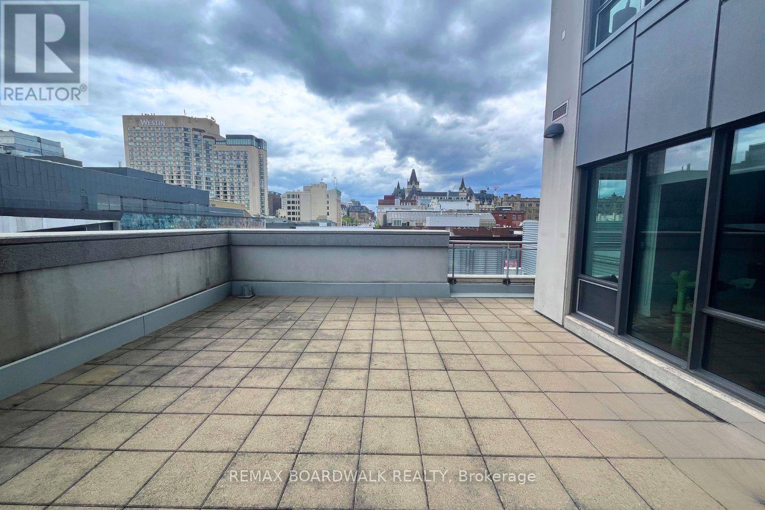 401 - 90 George Street, Ottawa, ON - Outdoor